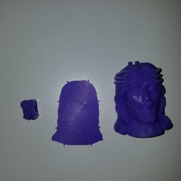 14kt Jesus with diamond vvs - Picture 2 of 6